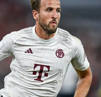 像是在为长 像是在为长