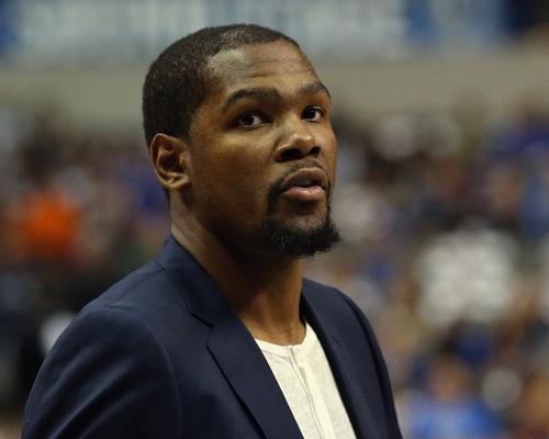 球员交易以 球员交易以