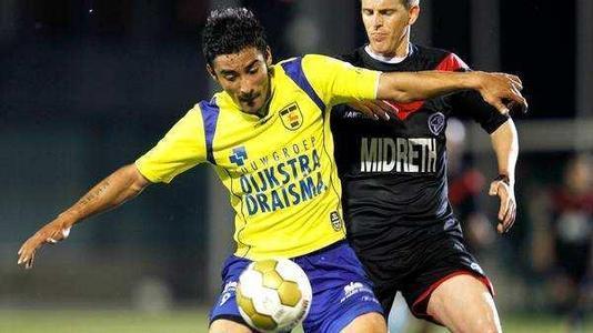 后场出球到 后场出球到